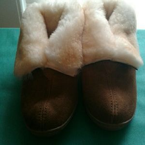 Slippers Size 7
